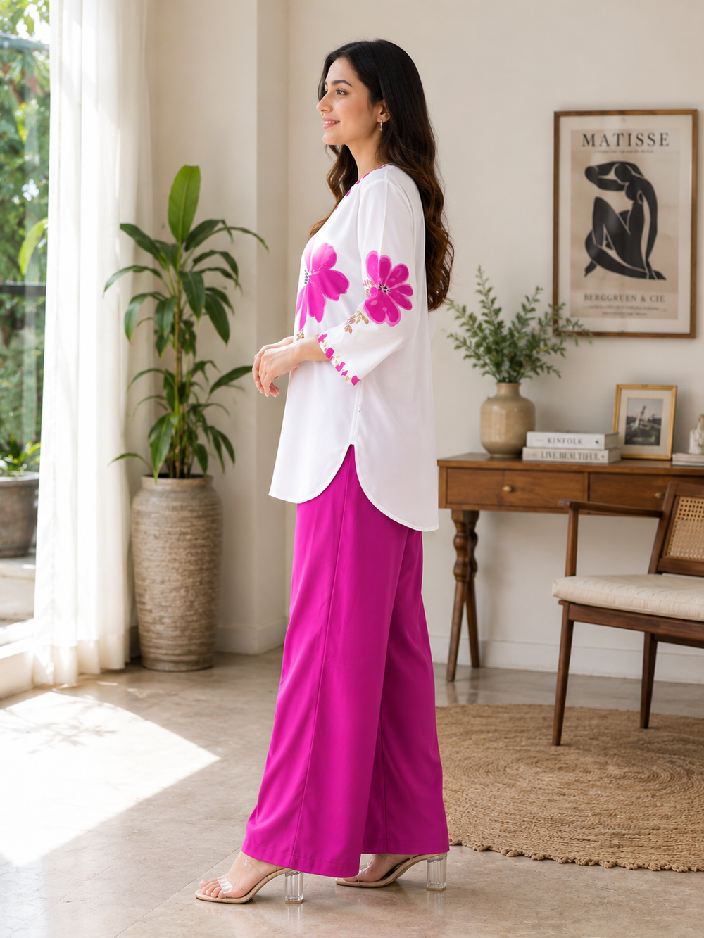 Women's Cotton Mul Floral Printed Co-Ord Set – White & Fuchsia Pink | SanganerKurtiWala